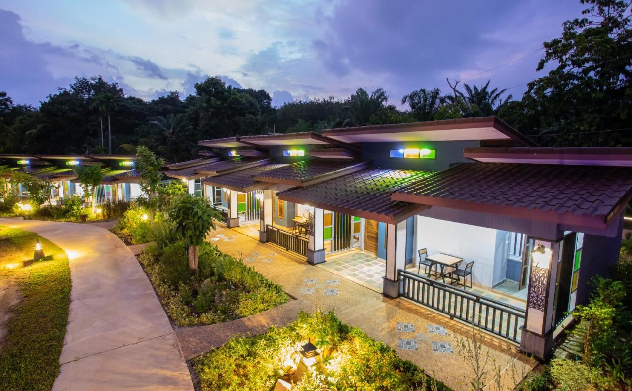 Loft Vintage Chalet Resort Ko Lanta Buitenkant foto