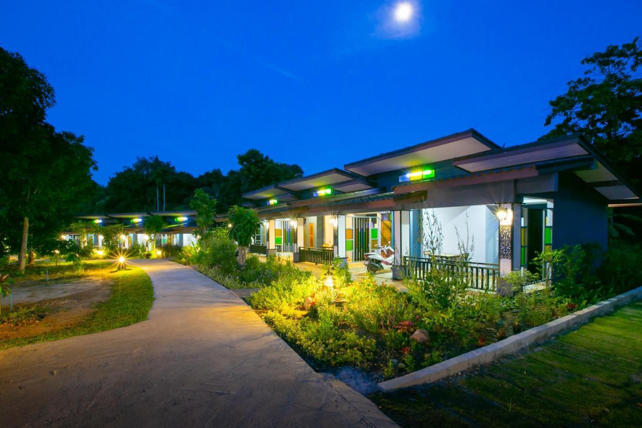Loft Vintage Chalet Resort Ko Lanta Buitenkant foto