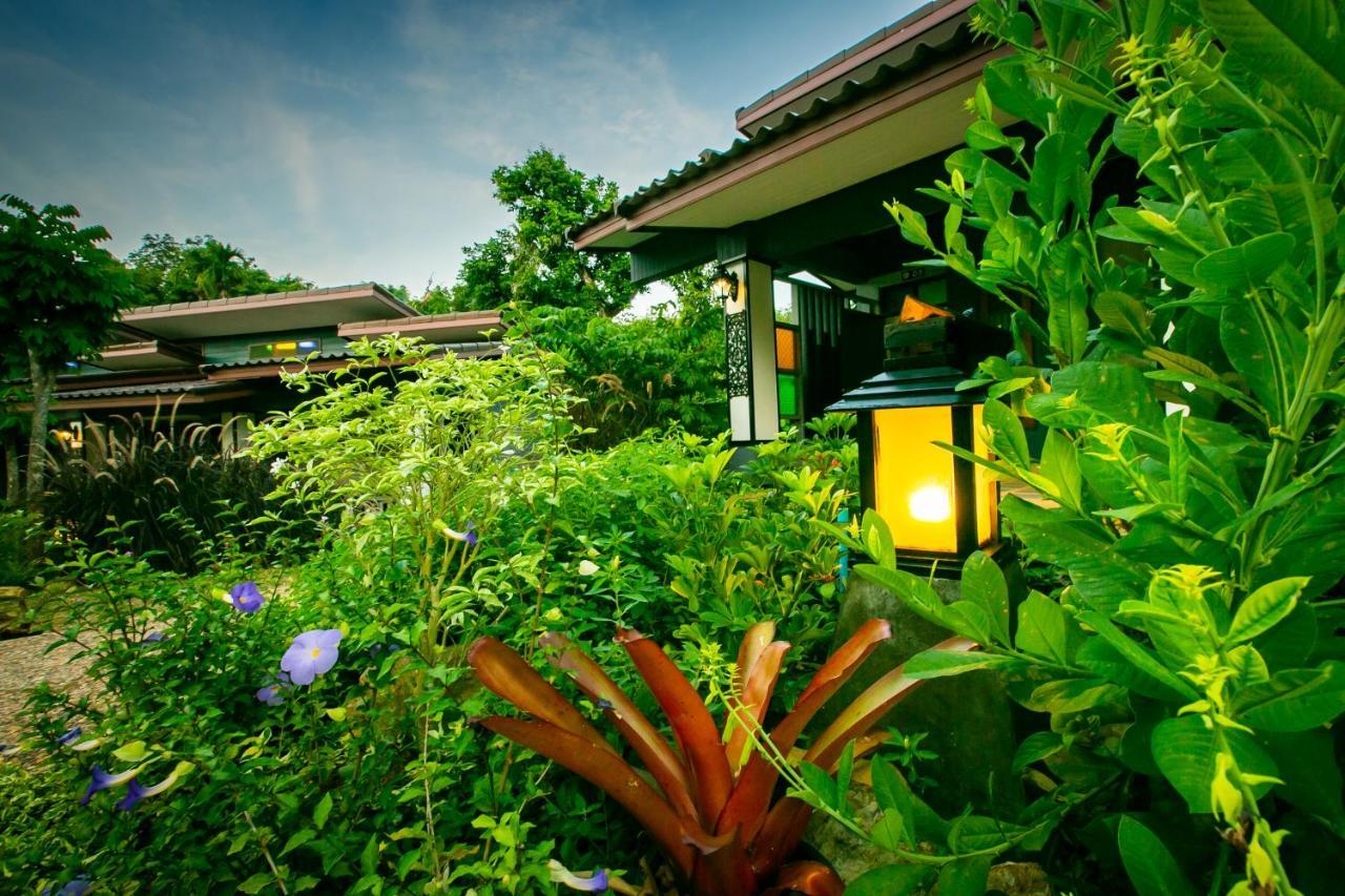 Loft Vintage Chalet Resort Ko Lanta Buitenkant foto