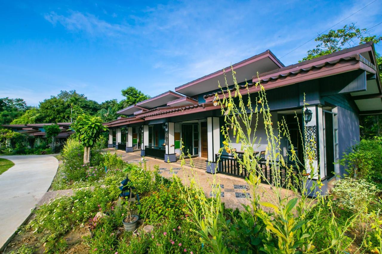 Loft Vintage Chalet Resort Ko Lanta Buitenkant foto